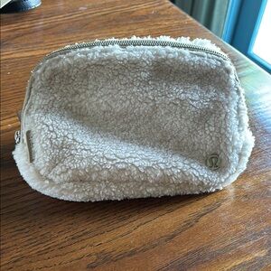 Lululemon NWT Beige Fleece Belt Bag